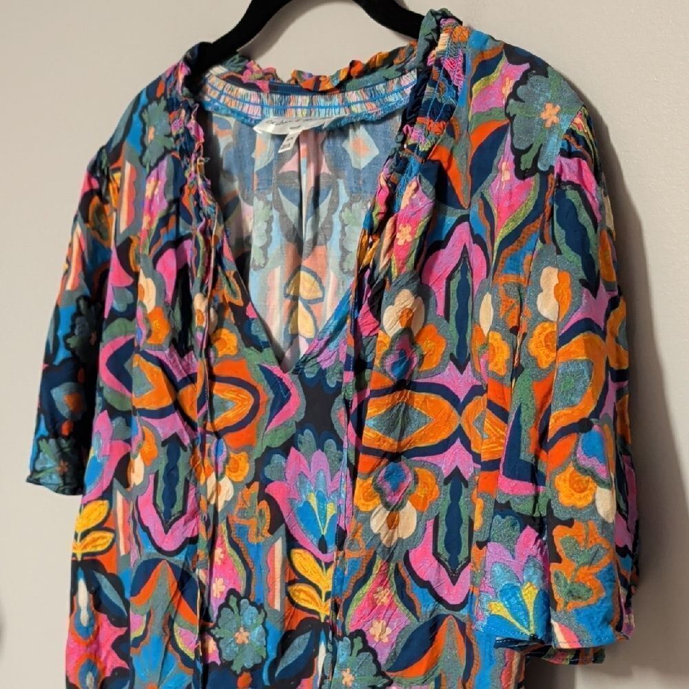 Chelsea & Theodore Colorful Patterned Blouse - Picture 3 of 5